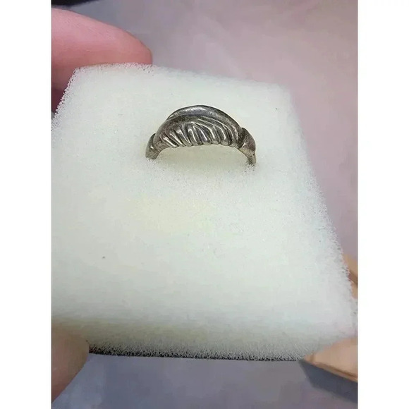 JAMES AVERY RETIRED STERLING SILVER FRIENDSHIP HANDSHAKE RING SIZE 5 - LB-C2457 - Picture 2 of 9